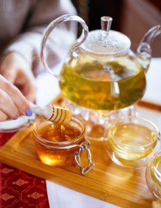gyogynoveny kisokos tea mezzel