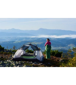 Alvás a szabad ég alatt