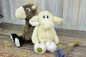 Nyiha Nyafi ló plüss, Simi Soma bárány plüss